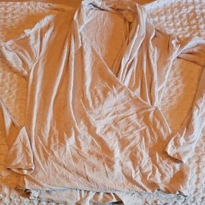 Full Freedom Lululemon Cream Long Sleeve Top Medium